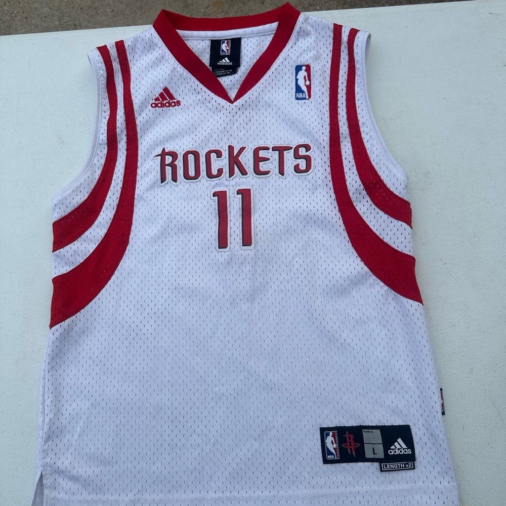 SLIGHTLY WORN ADIDAS ROCKETS 11 YAO JERSEY BOYS L-14-16